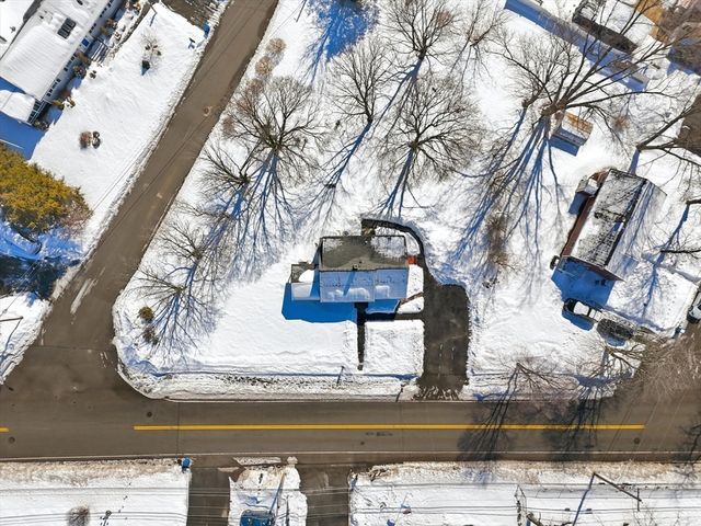 612 Chandler St, Tewksbury, MA 01876