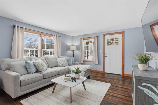 612 Chandler St, Tewksbury, MA 01876