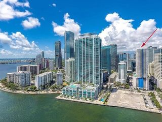 1200 Brickell Bay Dr 1518, Miami, FL 33131
