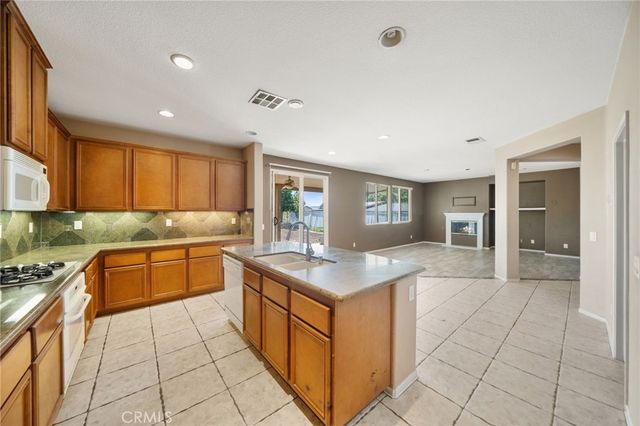 35968 Frederick Street, Wildomar, CA 92595