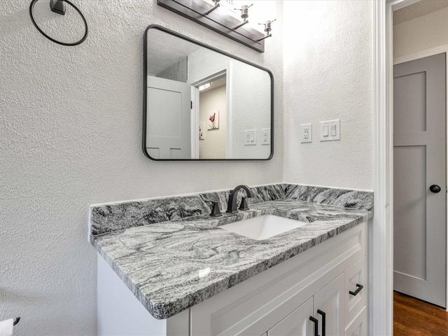 125 Gill Drive, Midwest City, OK 73110