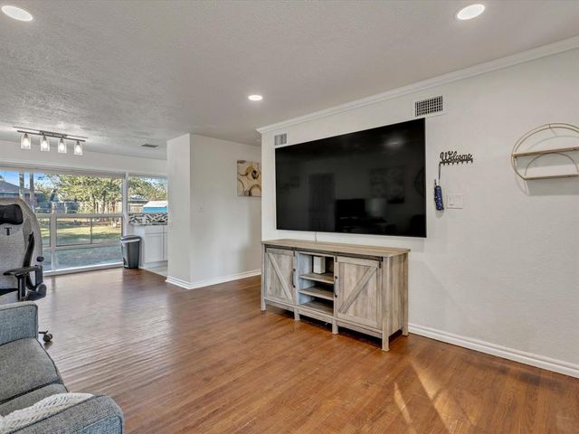 125 Gill Drive, Midwest City, OK 73110