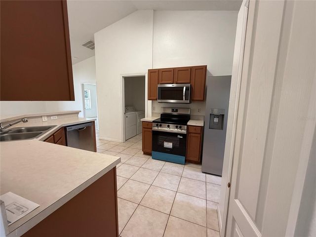 38 PEBBLEWOOD LANE, Palm Coast, FL 32164