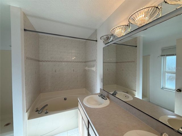 38 PEBBLEWOOD LANE, Palm Coast, FL 32164