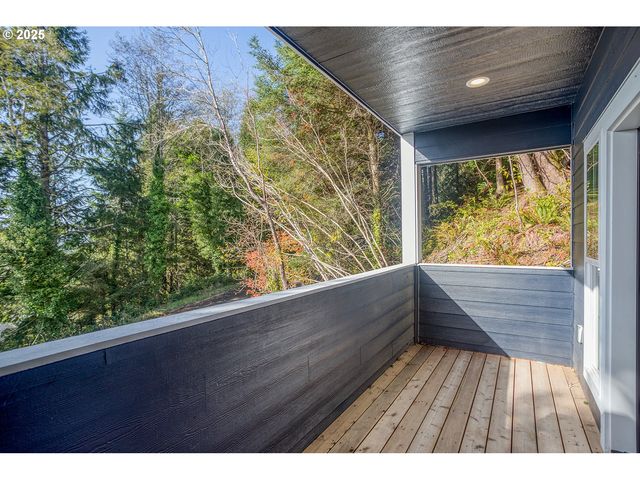 2910 Ne KLAMATH Pl, Newport, OR 97365