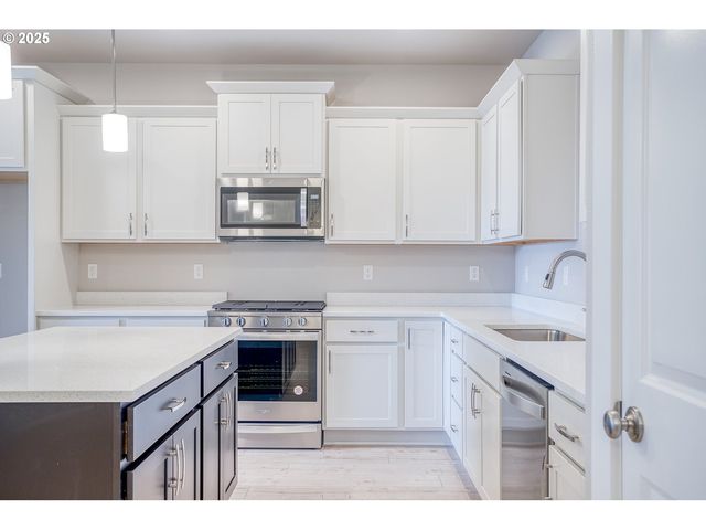 2910 Ne KLAMATH Pl, Newport, OR 97365