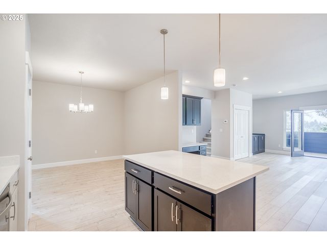 2910 Ne KLAMATH Pl, Newport, OR 97365