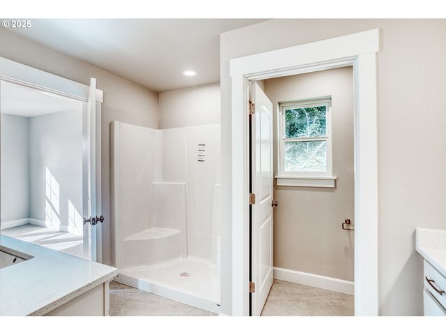 2910 Ne KLAMATH Pl, Newport, OR 97365