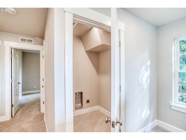 2910 Ne KLAMATH Pl, Newport, OR 97365