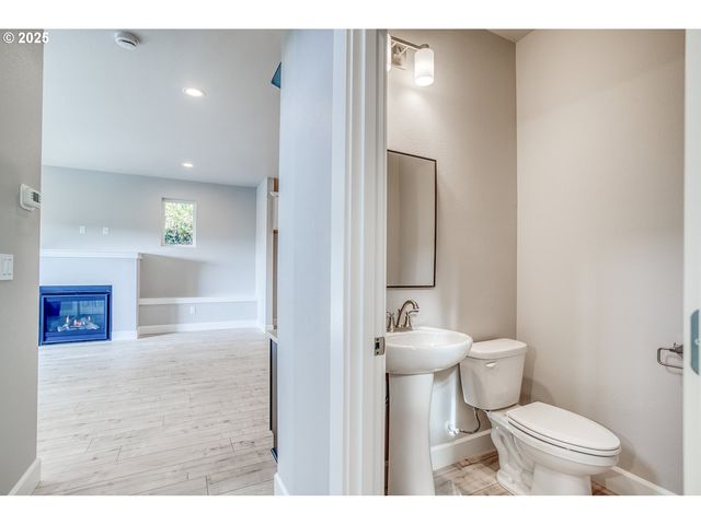 2910 Ne KLAMATH Pl, Newport, OR 97365