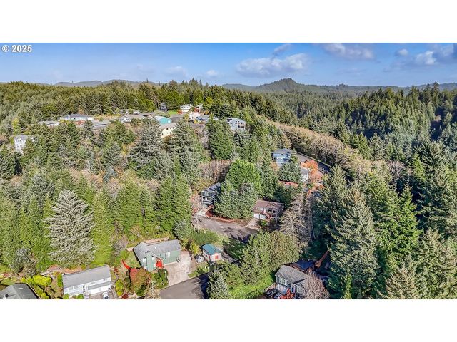 2910 Ne KLAMATH Pl, Newport, OR 97365