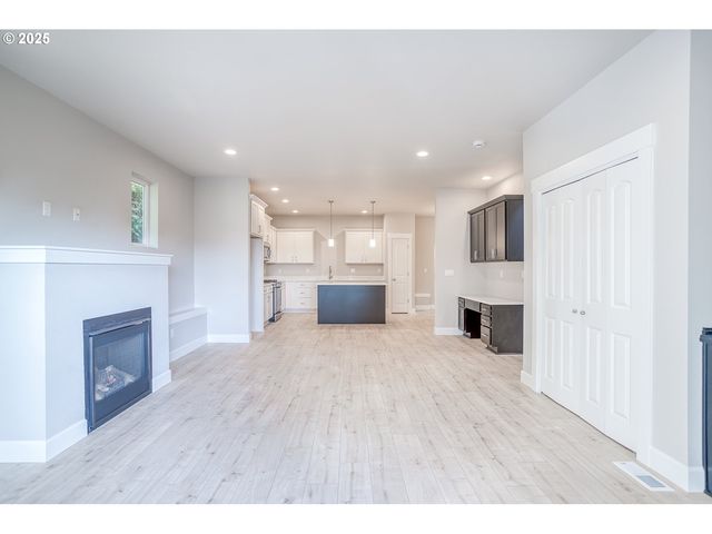 2910 Ne KLAMATH Pl, Newport, OR 97365