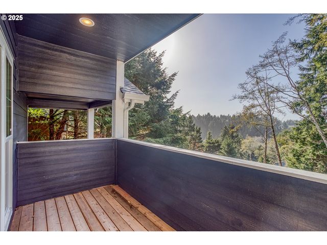 2910 Ne KLAMATH Pl, Newport, OR 97365