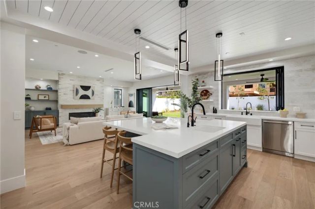 1820 9th Street, Manhattan Beach, CA 90266