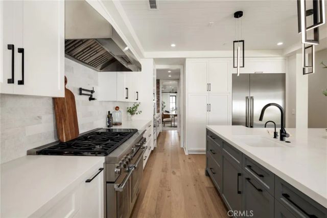 1820 9th Street, Manhattan Beach, CA 90266