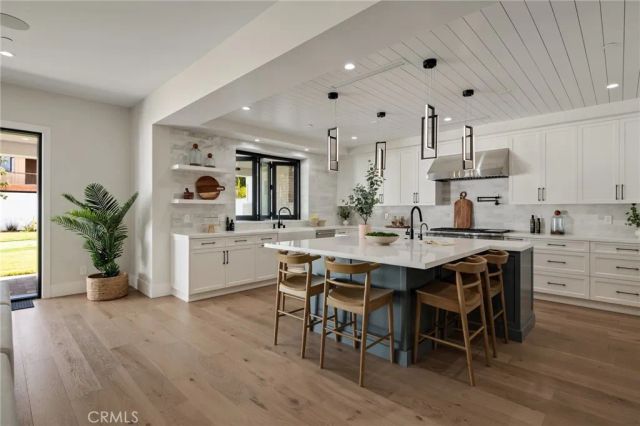 1820 9th Street, Manhattan Beach, CA 90266