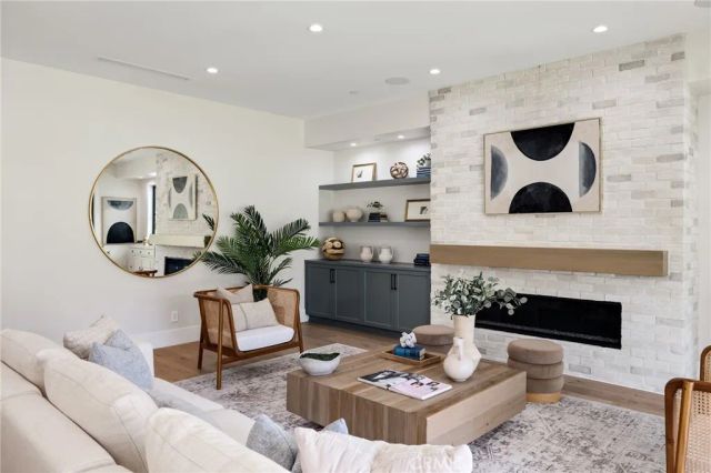 1820 9th Street, Manhattan Beach, CA 90266