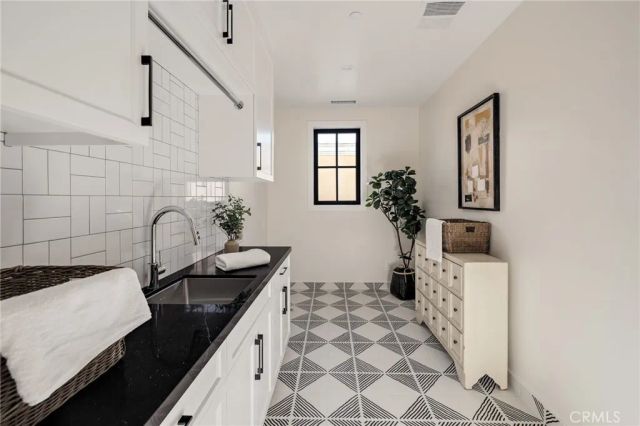 1820 9th Street, Manhattan Beach, CA 90266