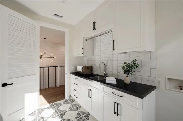 1820 9th Street, Manhattan Beach, CA 90266