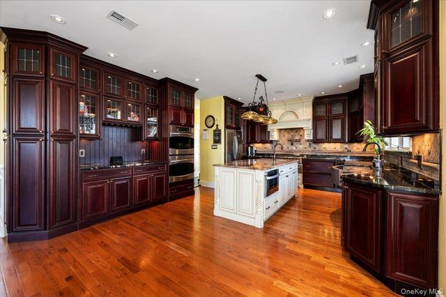 1137 Northern Boulevard, Baldwin, NY 11510