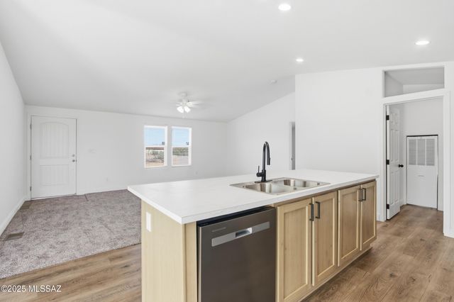 13301 N Derringer Road, Marana, AZ 85653