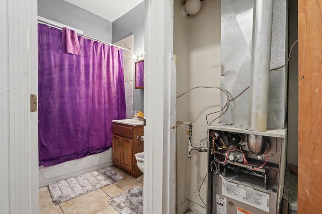 5718 S GREEN Street, Chicago, IL 60621