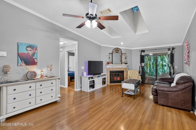 8005 FLEUR DE LIS Drive, Jacksonville, FL 32277