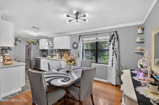 8005 FLEUR DE LIS Drive, Jacksonville, FL 32277