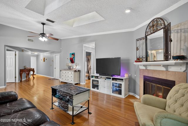 8005 FLEUR DE LIS Drive, Jacksonville, FL 32277