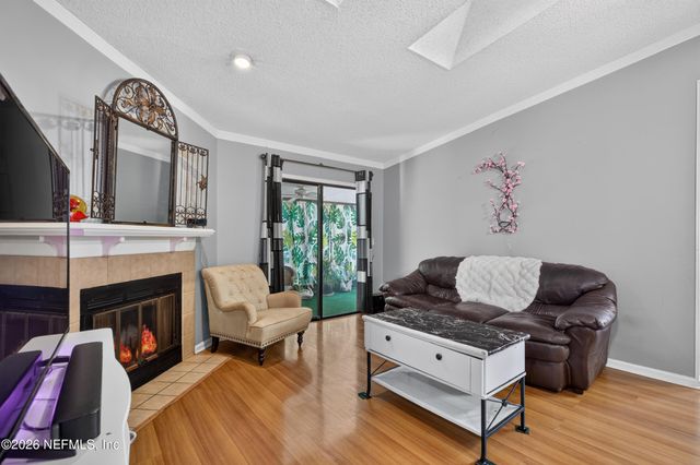 8005 FLEUR DE LIS Drive, Jacksonville, FL 32277