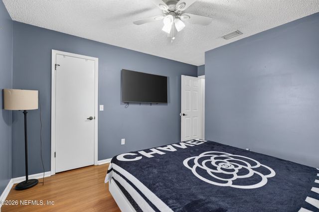 8005 FLEUR DE LIS Drive, Jacksonville, FL 32277