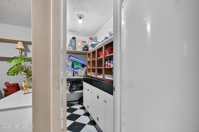 8005 FLEUR DE LIS Drive, Jacksonville, FL 32277