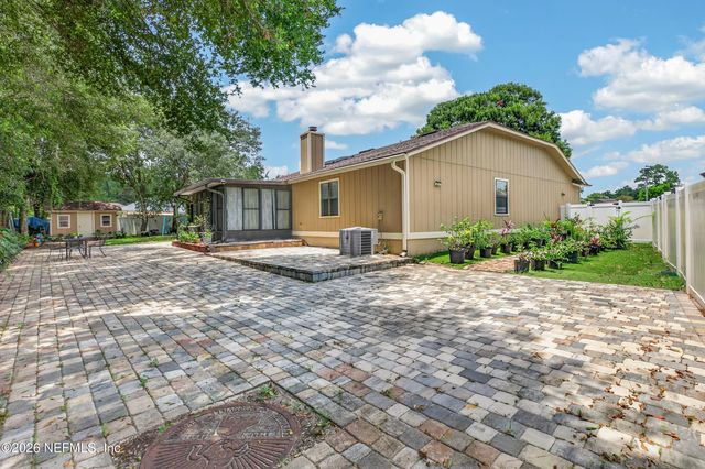8005 FLEUR DE LIS Drive, Jacksonville, FL 32277