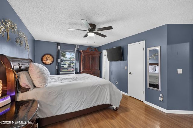 8005 FLEUR DE LIS Drive, Jacksonville, FL 32277
