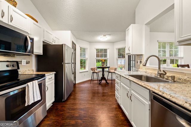 2757 Ivey Park Drive NW, Kennesaw, GA 30144