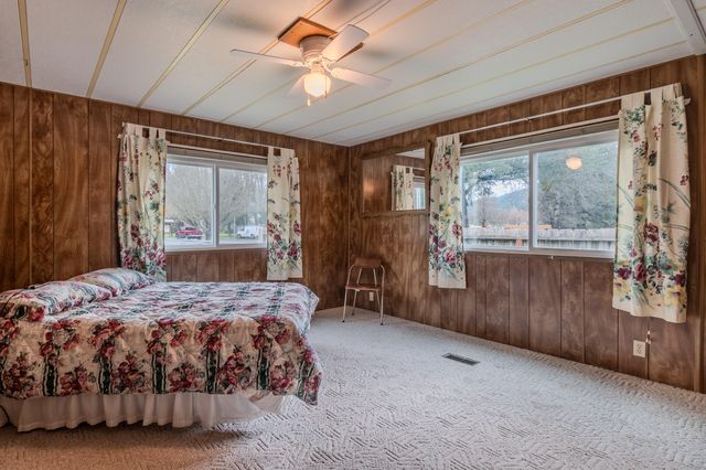 315 W Evans Creek UNIT 22, Rogue River, OR 97537