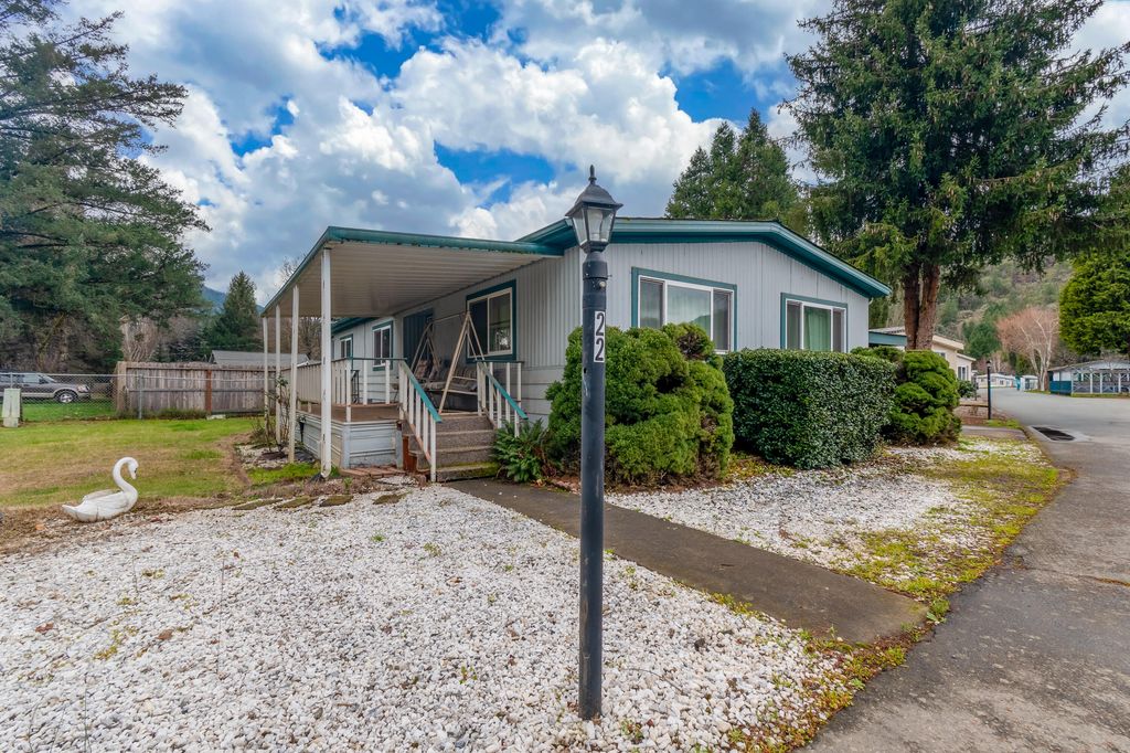 315 W Evans Creek UNIT 22, Rogue River, OR 97537