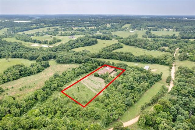 S Pleasant Valley Road, Gentry, AR 72734