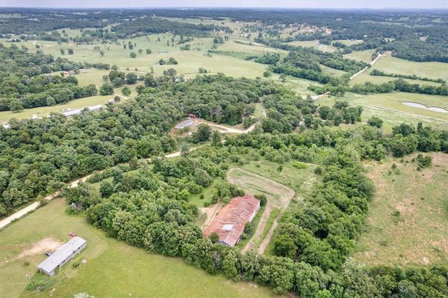 S Pleasant Valley Road, Gentry, AR 72734