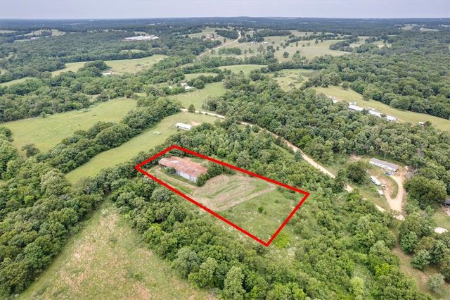 S Pleasant Valley Road, Gentry, AR 72734