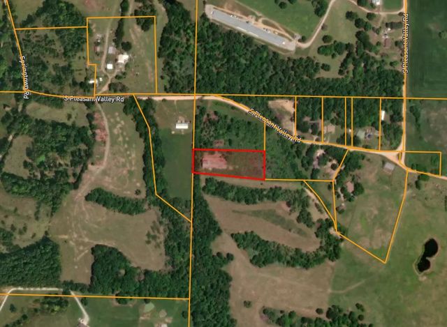 S Pleasant Valley Road, Gentry, AR 72734