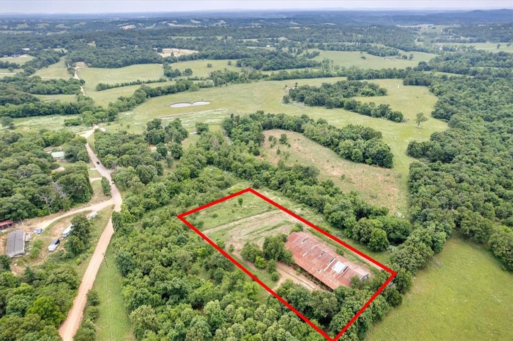 S Pleasant Valley Road, Gentry, AR 72734