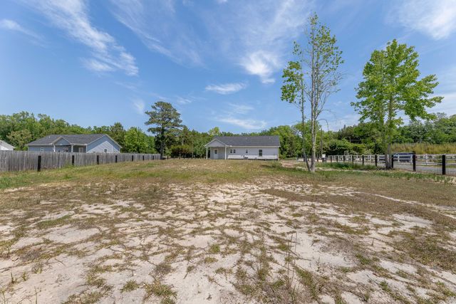 2823 Old Gilliard Road, Holly Hill, SC 29059