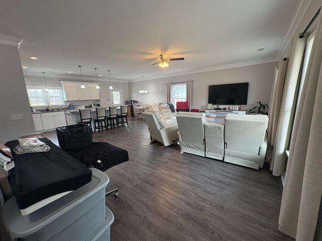 2823 Old Gilliard Road, Holly Hill, SC 29059