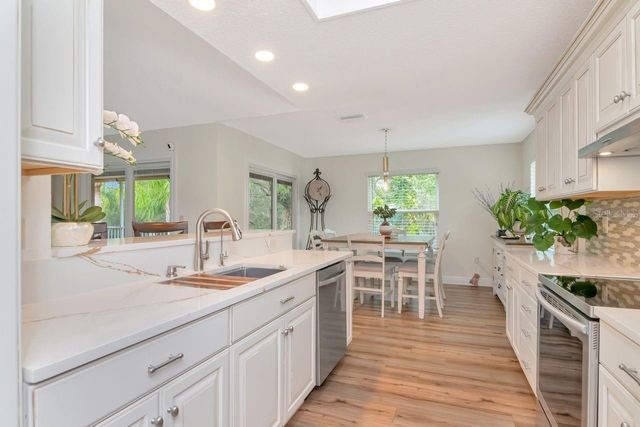 7711 GULF WAY, Hudson, FL 34667