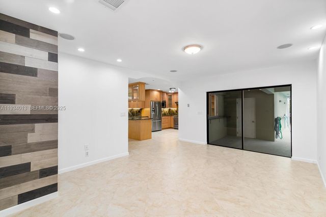 1047 Buchanan St, Hollywood, FL 33019