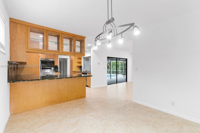 1047 Buchanan St, Hollywood, FL 33019