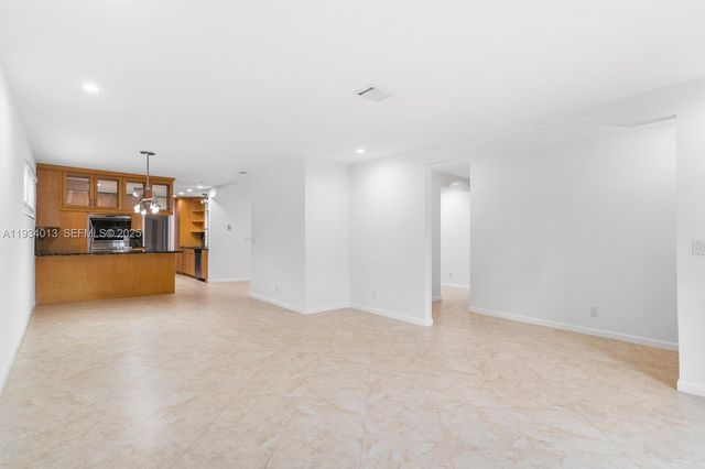 1047 Buchanan St, Hollywood, FL 33019