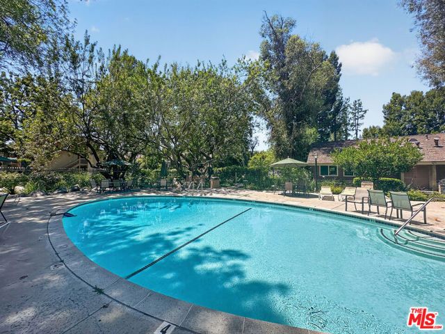 7131 Farralone Avenue 46, Canoga Park (los Angeles), CA 91303