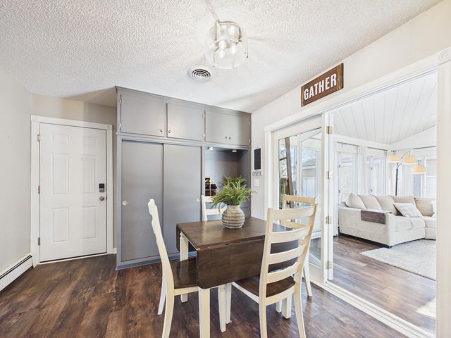 1187 Madison Street S, Shakopee, MN 55379
